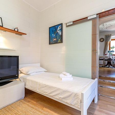 Two Bedroom Apartment La Mer Poreč Extérieur photo
