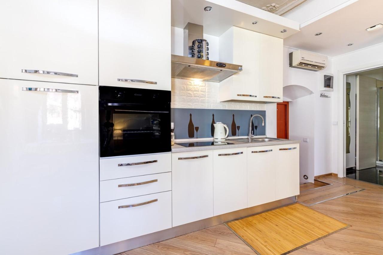 Two Bedroom Apartment La Mer Poreč Extérieur photo